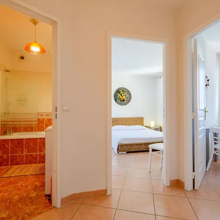 Terre Du Soleil-2 By Interhome